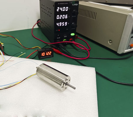 Μεγάλη ισχύς 30mm Slotless Brushless DC Motor 105W 0.52N.m 7536RPM 24V 48V